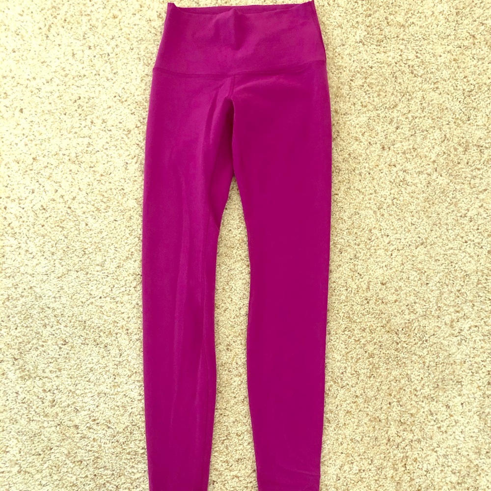 Lululemon high rise Wunder Under leggings size 6